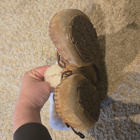 UGG Slipper /Shoe - Picture 10 of 12